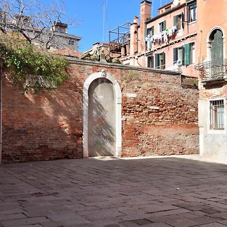 Cozy Apartment Near Rialto Bridge/ St.Mark Square البندقية المظهر الخارجي الصورة